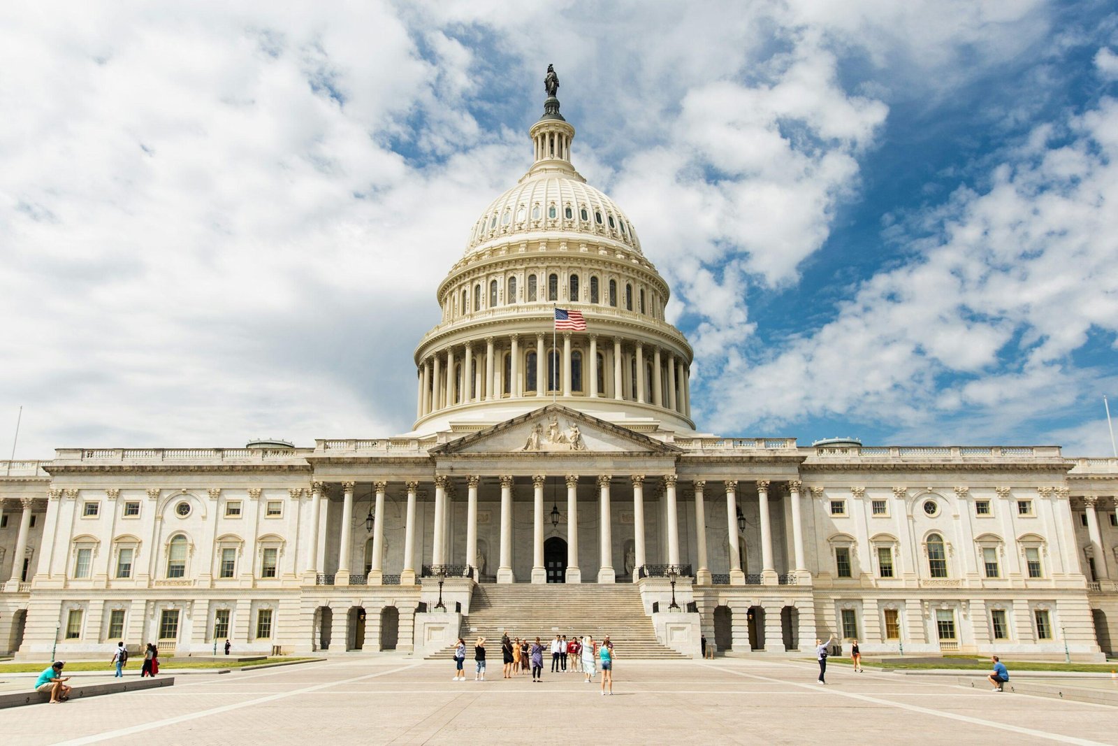 Best Time to Visit the USA: A Guide to Travel Seasons Capitol building 1 2 scaled